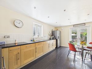 Kitchen/Diner- click for photo gallery